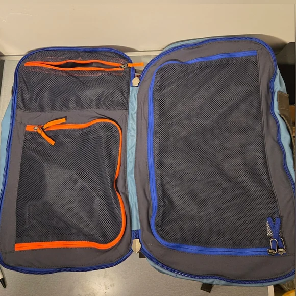 Cotopaxi 28L Blue Backpack - Picture 3 of 4